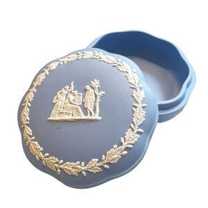 Wedgwood Vintage Blue Jasperware Trinket Bowl with Lid/ Decorative Powder Bowl